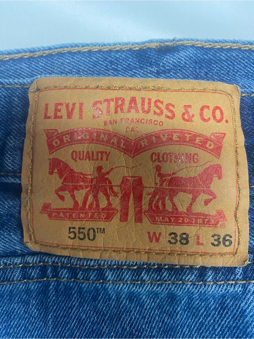 Levi’s 550 Classic Straight-Leg Blue Jeans Men’s 38x36 - Picture 3 of 3
